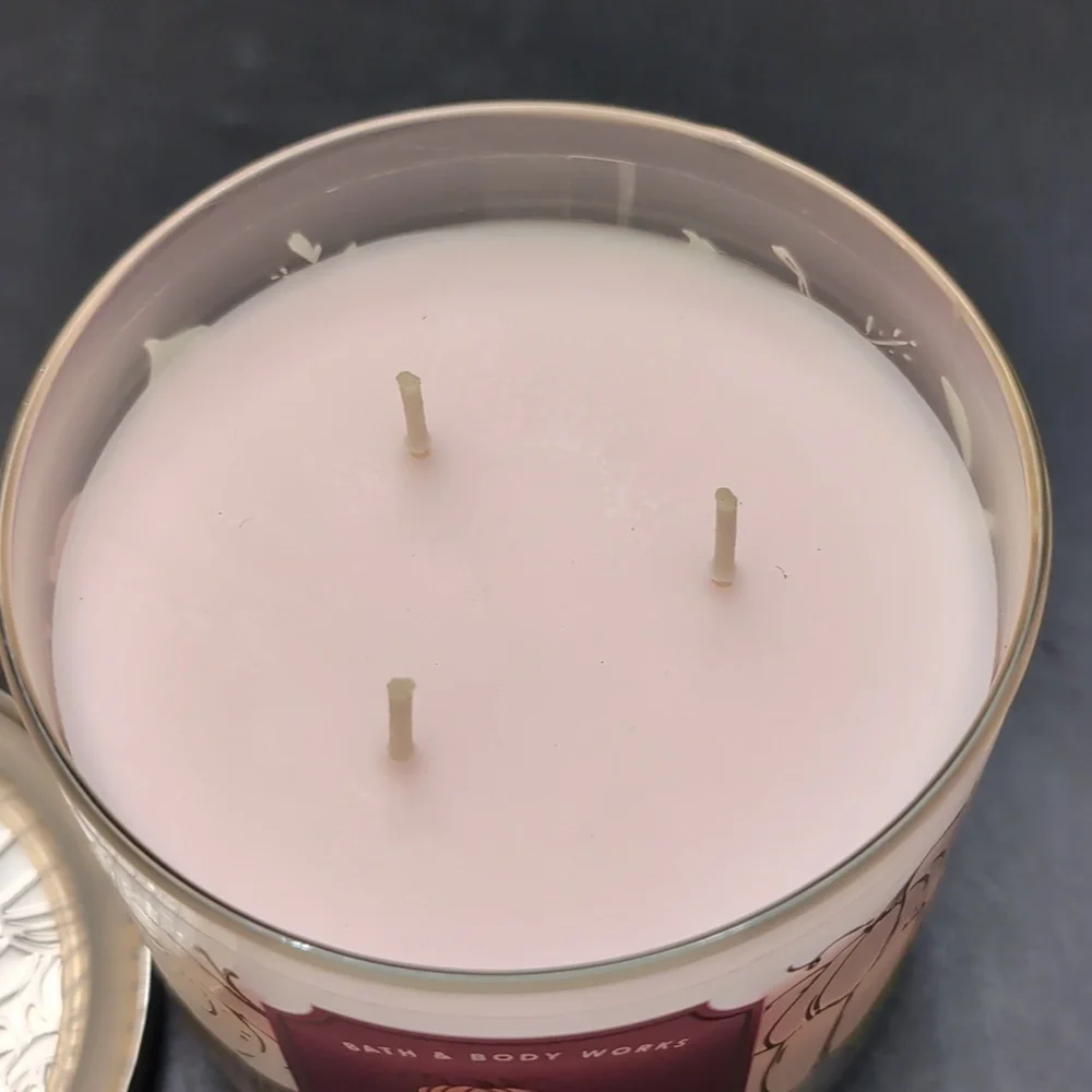 NWOT,Bath & Body Works Pumpkin Cupcake 3 Wick Candle. - Picture 6 of 9